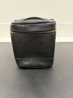 Chanel Top Handle Timeless Vanity Case (JB1504)